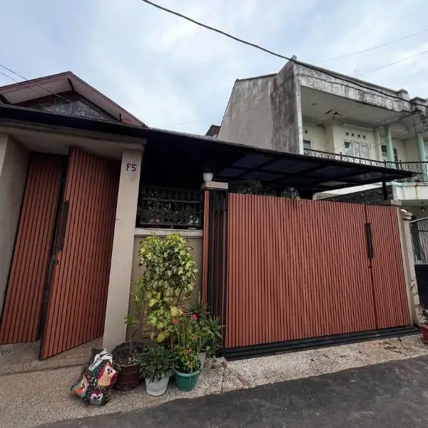 Pagar besi Hollow Unik Warna Cokelat Tua/Bronze